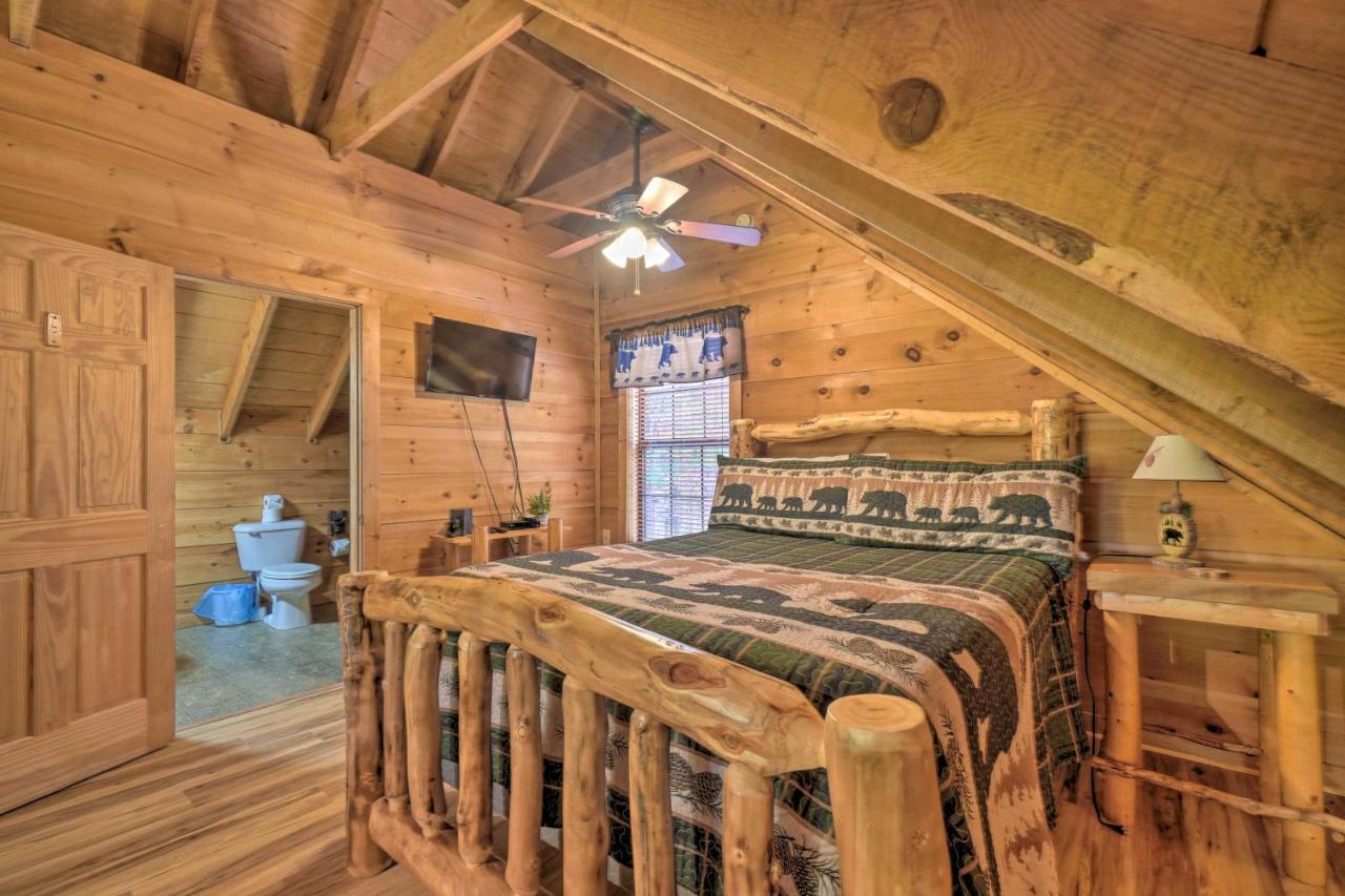 Sevierville Sanctuary Hot Tub, Pool Table And Deck! Экстерьер фото