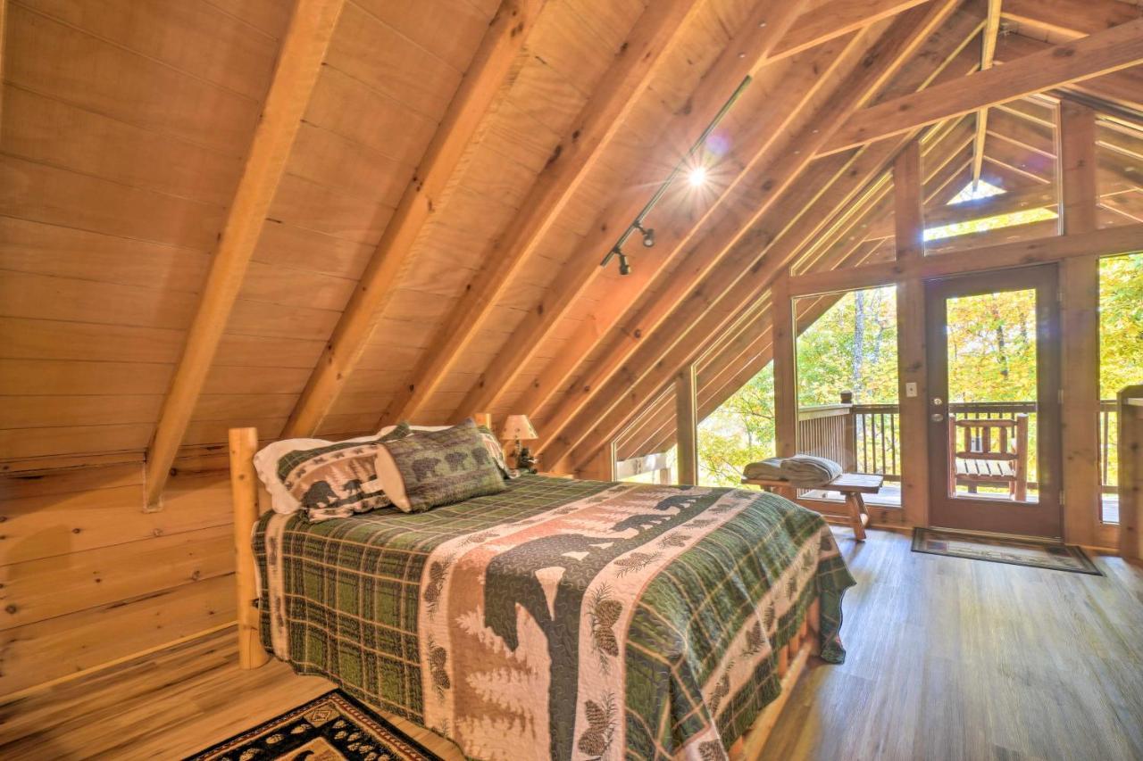 Sevierville Sanctuary Hot Tub, Pool Table And Deck! Экстерьер фото