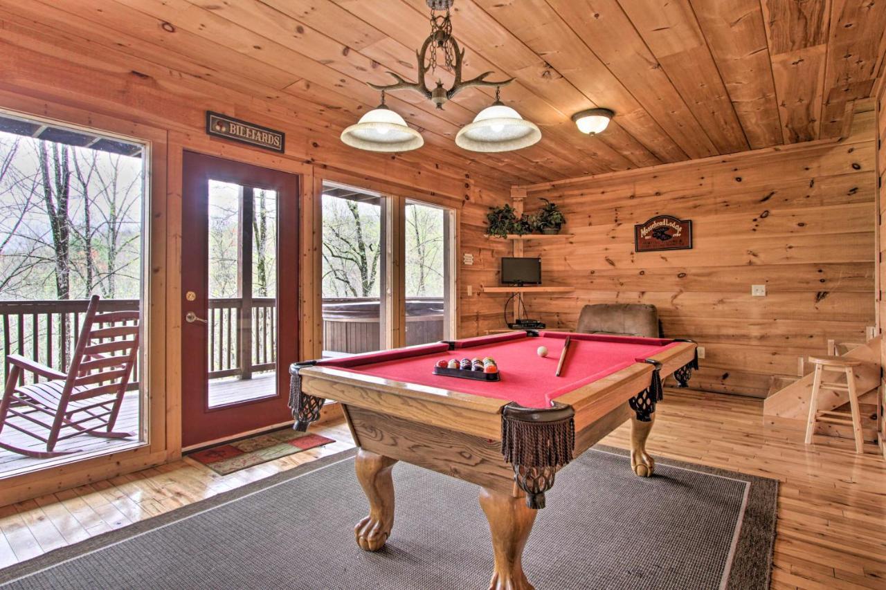 Sevierville Sanctuary Hot Tub, Pool Table And Deck! Экстерьер фото