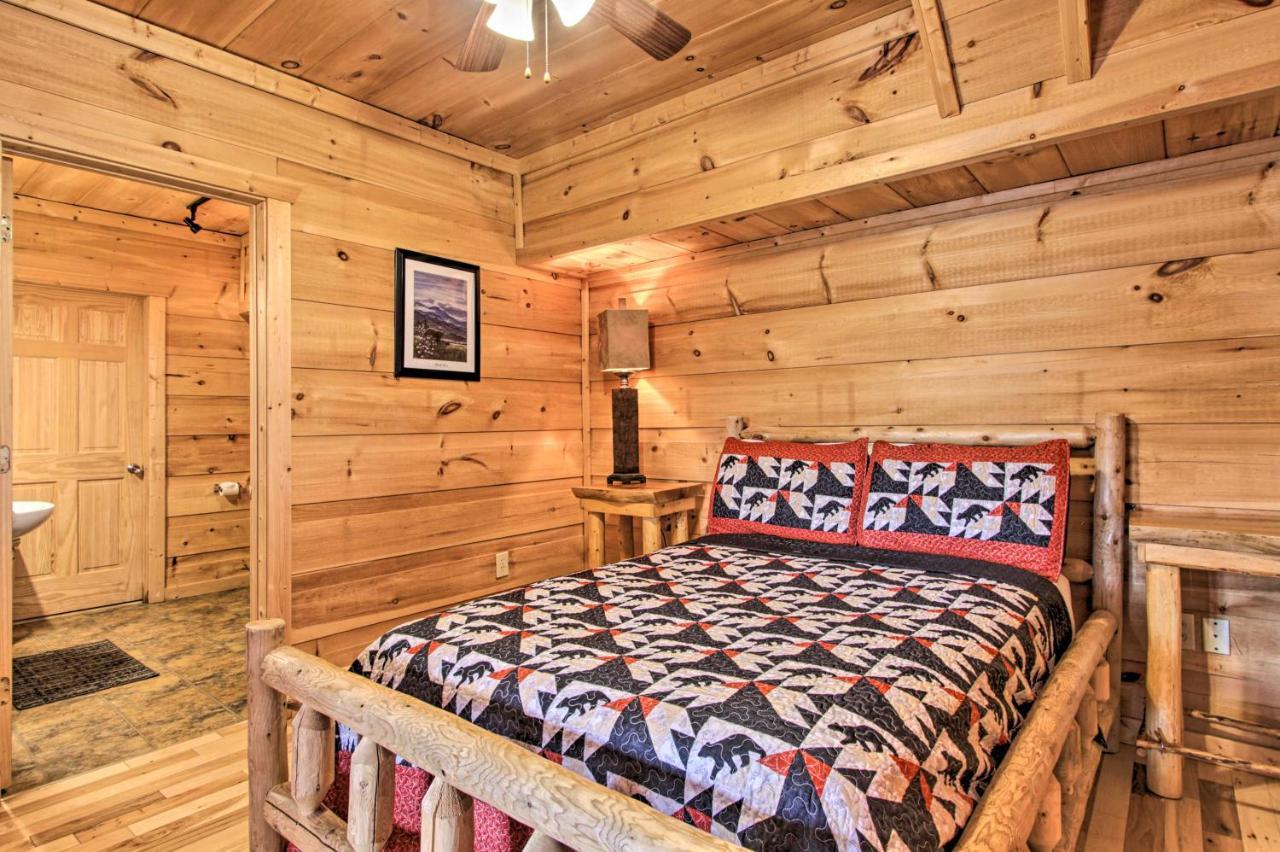 Sevierville Sanctuary Hot Tub, Pool Table And Deck! Экстерьер фото