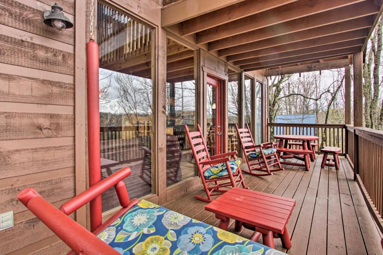 Sevierville Sanctuary Hot Tub, Pool Table And Deck! Экстерьер фото